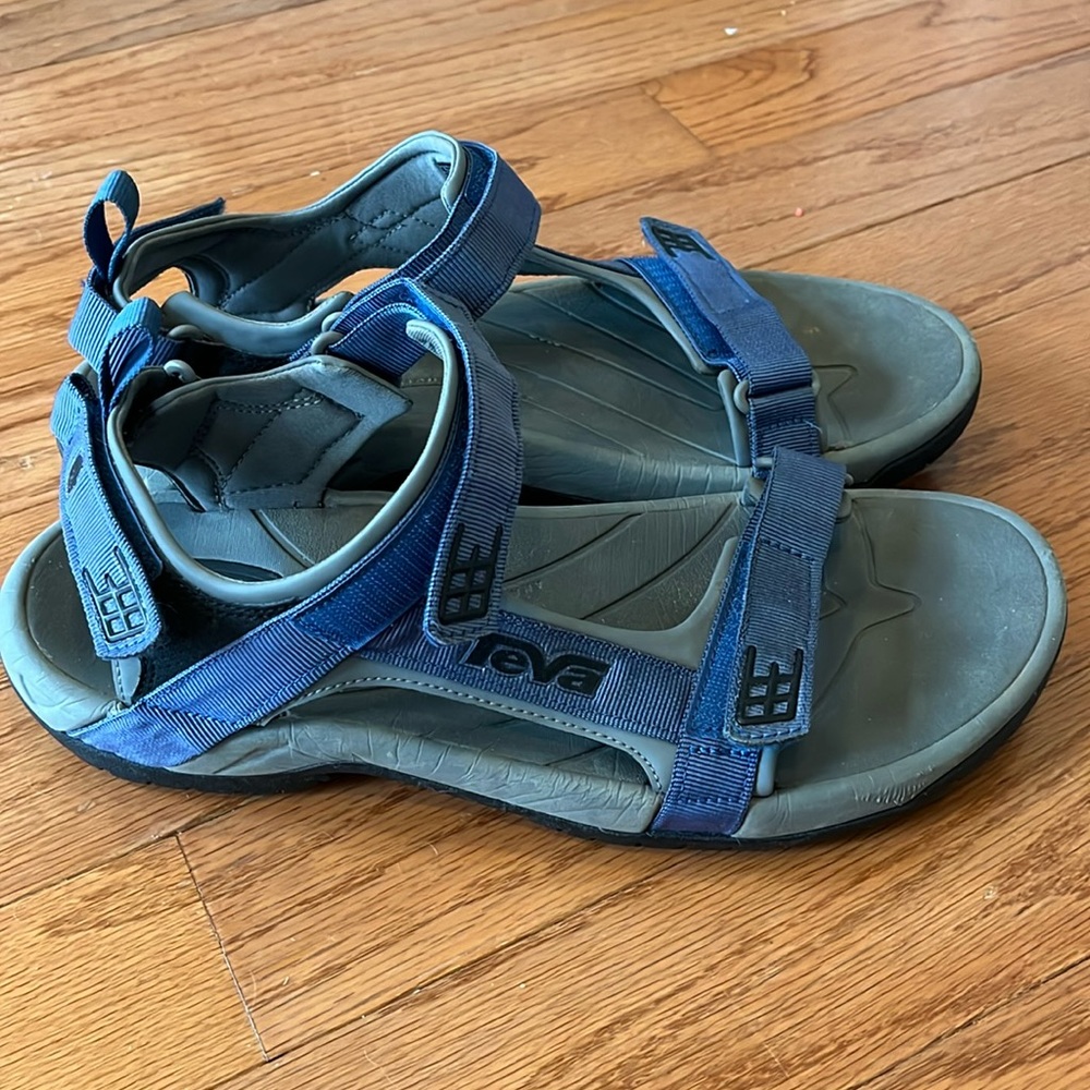 Reva Tanza Adjustable strap sandals